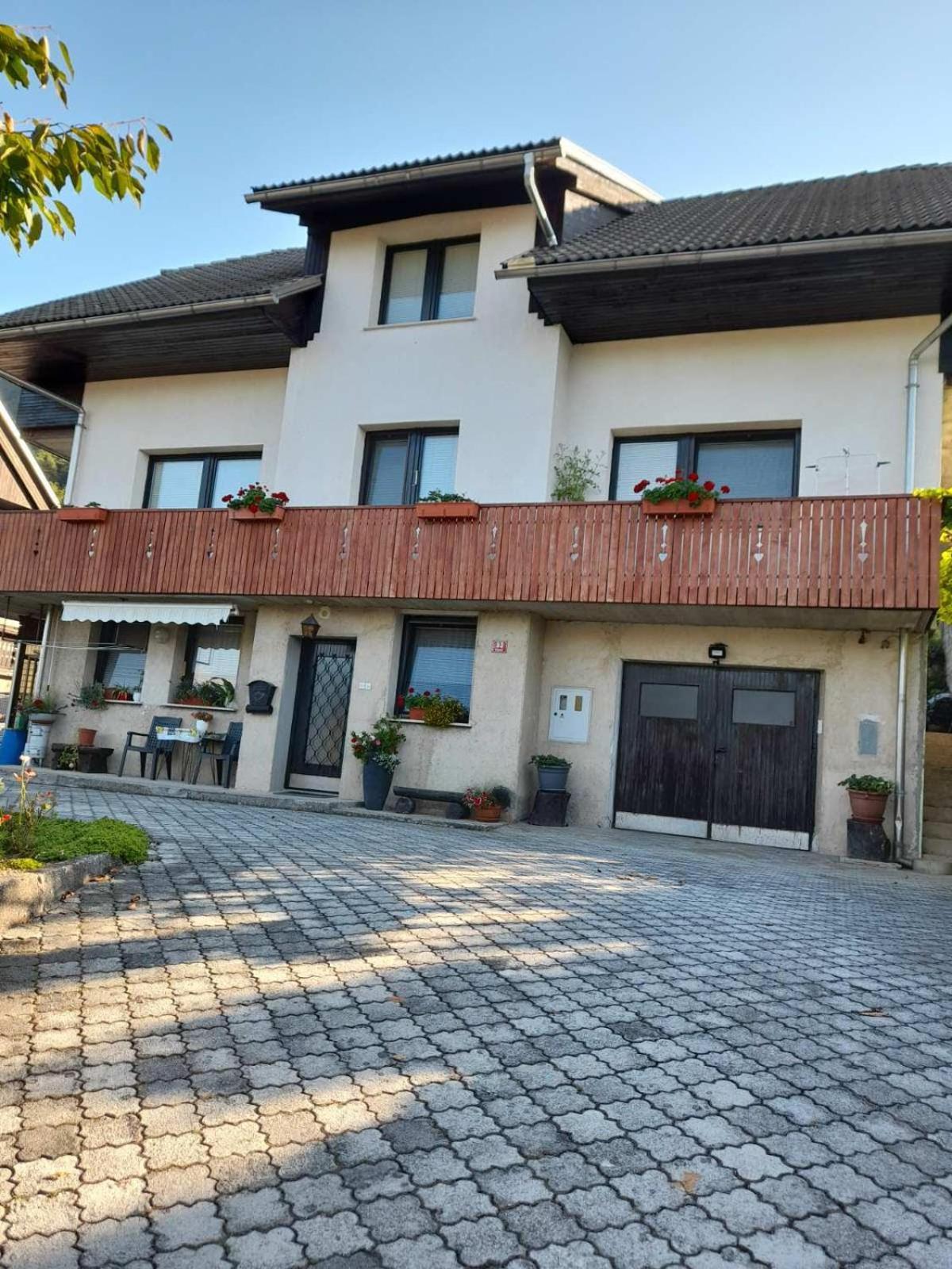Katrin Appartement Zirovnica